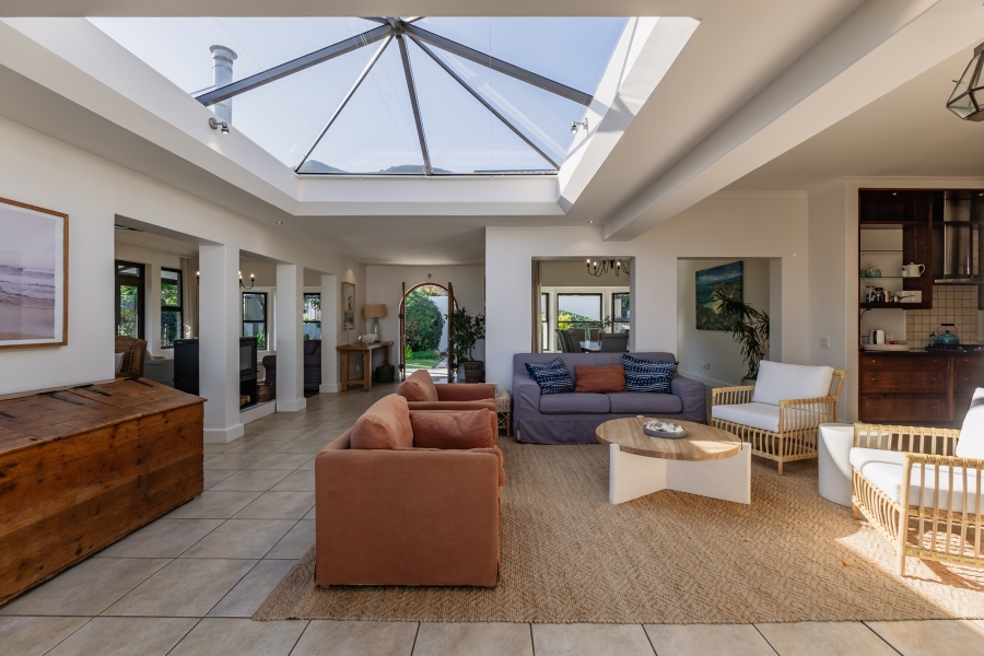 6 Bedroom Property for Sale in Belvedere Western Cape